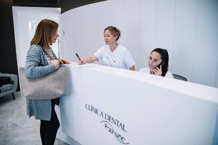 recepción clínica dental pau1